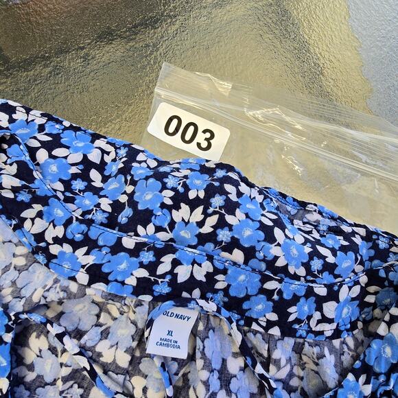Old Navy Soft Blue Floral Rayon Top Size XL - Picture 3 of 3